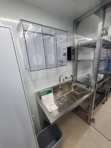 Anteroom Configuration In Mobile Cleanroom | AsepticEnclosures